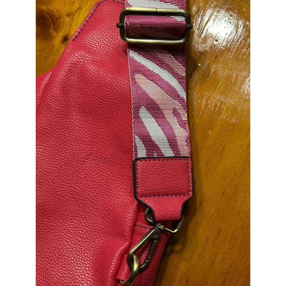 Pink Pebbled Vegan Leather Sling Bag Zebra Guitar Strap Crossbody Backpack Y2K - Picture 7 of 13